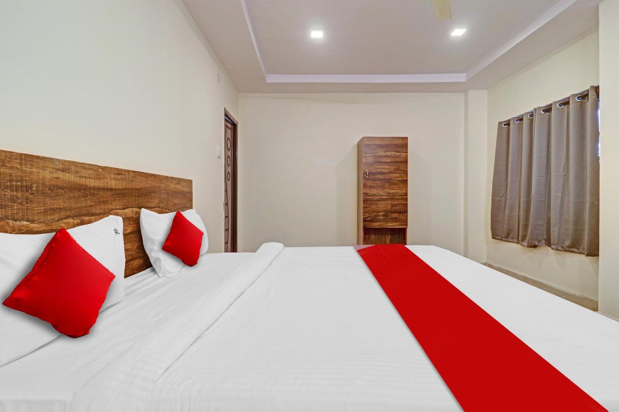 Hotel O R Square Inn Hyderabad Eksteriør billede