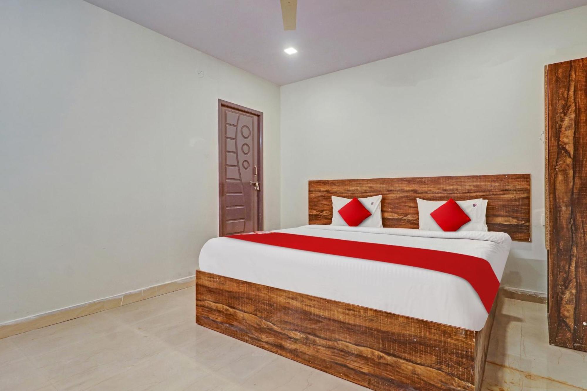 Hotel O R Square Inn Hyderabad Eksteriør billede