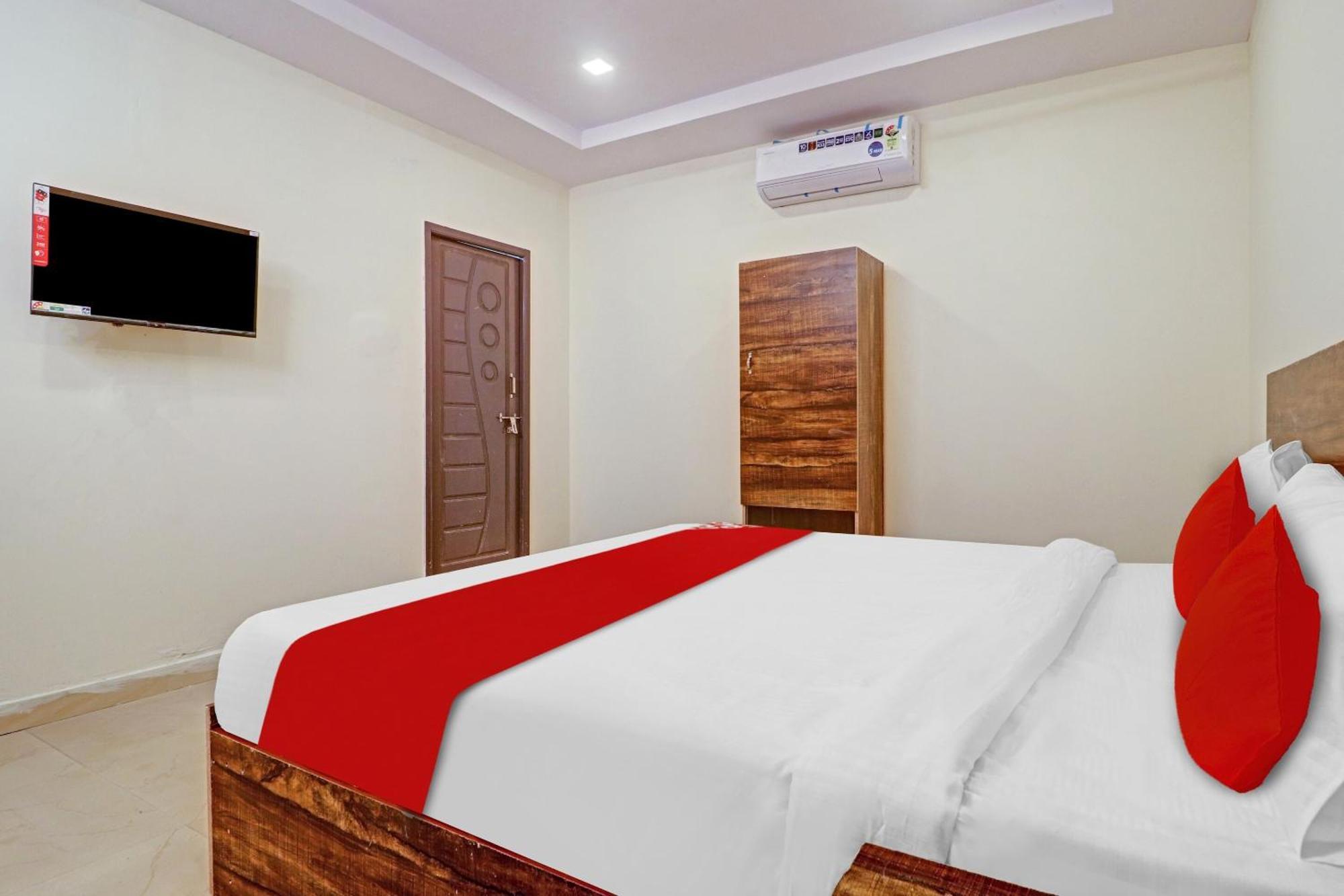 Hotel O R Square Inn Hyderabad Eksteriør billede